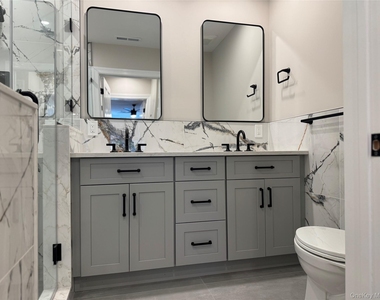 3111 Leeward Drive - Photo Thumbnail 4