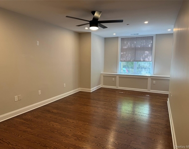 3111 Leeward Drive - Photo Thumbnail 5
