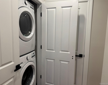 3111 Leeward Drive - Photo Thumbnail 6