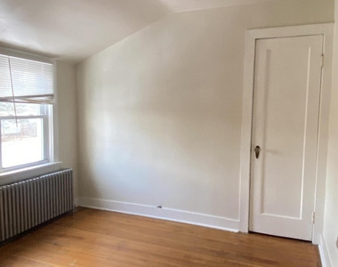 18 Lily Street - Photo Thumbnail 13