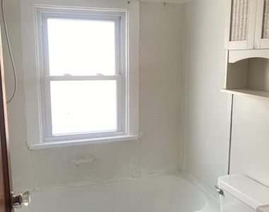 18 Lily Street - Photo Thumbnail 16
