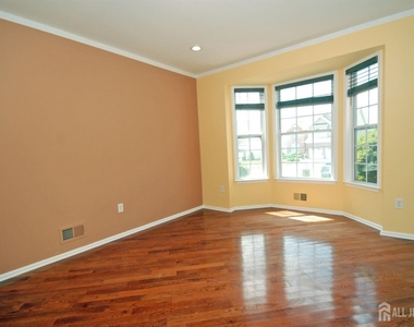 41 Fritz Drive - Photo Thumbnail 5