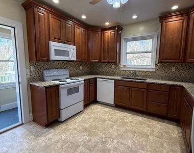 9253 Dahlgren Road - Photo Thumbnail 6