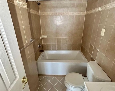 3301 Spring Lane - Photo Thumbnail 9