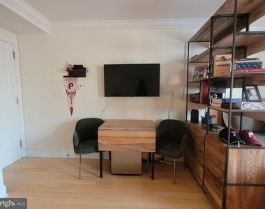 1701 Locust Street - Photo Thumbnail 2