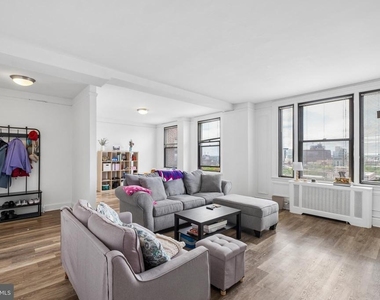 2031 Locust Street - Photo Thumbnail 5