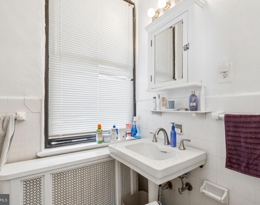 2031 Locust Street - Photo Thumbnail 10