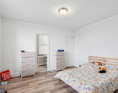 2031 Locust Street - Photo Thumbnail 9