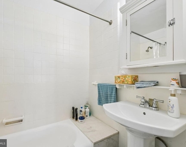2031 Locust Street - Photo Thumbnail 13