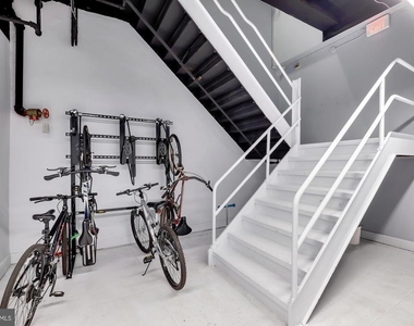 204 S 17th Street - Photo Thumbnail 10