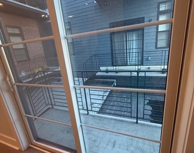 581 Jamestown - Photo Thumbnail 15
