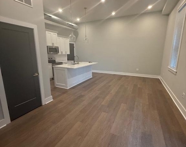 581 Jamestown - Photo Thumbnail 16
