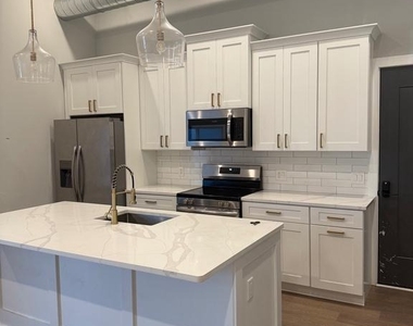 581 Jamestown - Photo Thumbnail 12