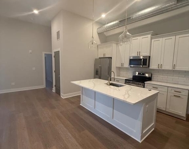 581 Jamestown - Photo Thumbnail 10