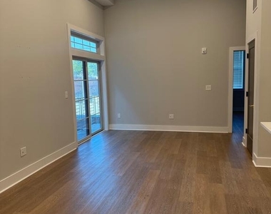 581 Jamestown - Photo Thumbnail 14