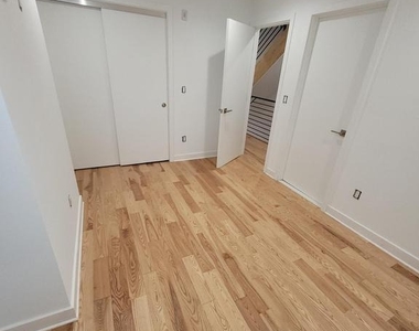 223 E Girard Avenue - Photo Thumbnail 17