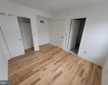223 E Girard Avenue - Photo Thumbnail 8