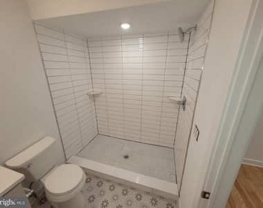 223 E Girard Avenue - Photo Thumbnail 18