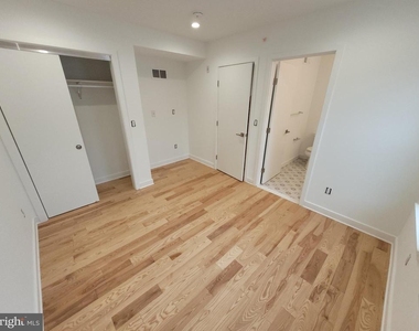 223 E Girard Avenue - Photo Thumbnail 12