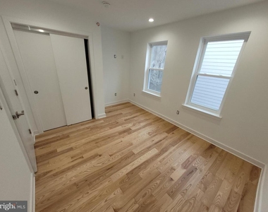 223 E Girard Avenue - Photo Thumbnail 13