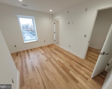 223 E Girard Avenue - Photo Thumbnail 22