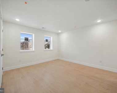 4212-16 Lancaster Avenue - Photo Thumbnail 3