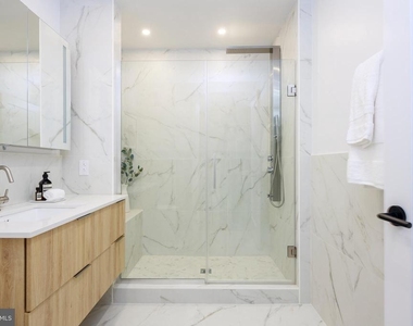1099 Germantown Avenue - Photo Thumbnail 2