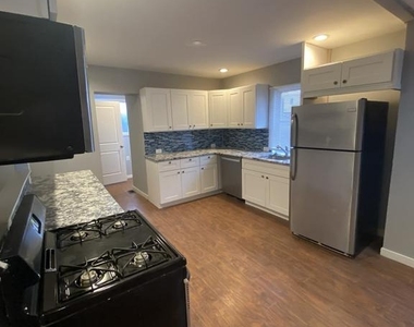 6534 Torresdale Avenue - Photo Thumbnail 2