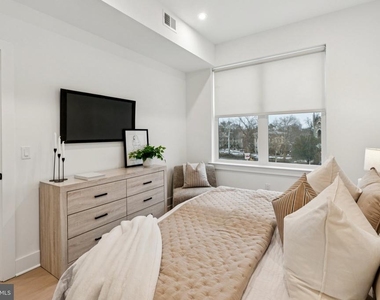 20 W Allens Lane - Photo Thumbnail 17
