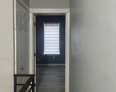 2417 S Rosewood Street - Photo Thumbnail 26