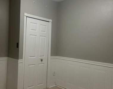 2417 S Rosewood Street - Photo Thumbnail 28