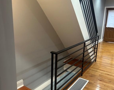2417 S Rosewood Street - Photo Thumbnail 7