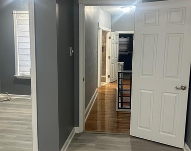 2417 S Rosewood Street - Photo Thumbnail 21