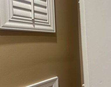 2417 S Rosewood Street - Photo Thumbnail 32