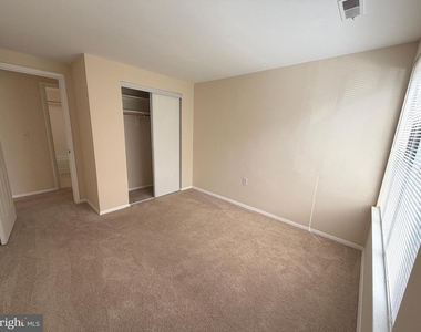 18131 Chalet Drive - Photo Thumbnail 22