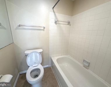 18131 Chalet Drive - Photo Thumbnail 34