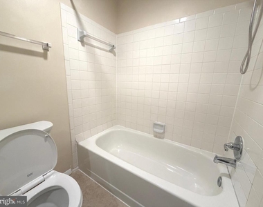 18131 Chalet Drive - Photo Thumbnail 33
