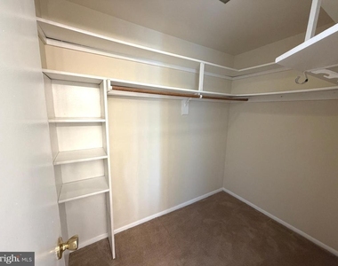 18131 Chalet Drive - Photo Thumbnail 29