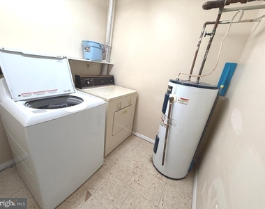 18131 Chalet Drive - Photo Thumbnail 16