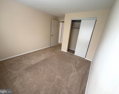 18131 Chalet Drive - Photo Thumbnail 23