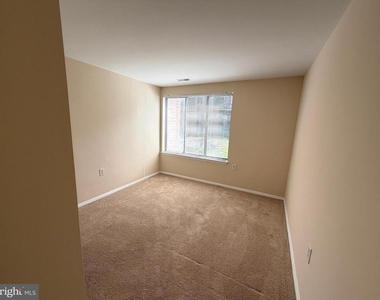 18131 Chalet Drive - Photo Thumbnail 21