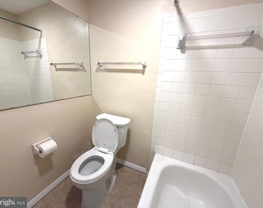18131 Chalet Drive - Photo Thumbnail 32