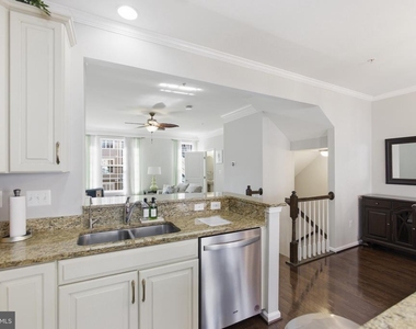 7549 Hearthside Way - Photo Thumbnail 14