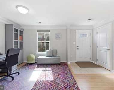 7549 Hearthside Way - Photo Thumbnail 17