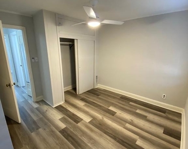 338 Gusryan Street - Photo Thumbnail 14