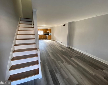 338 Gusryan Street - Photo Thumbnail 1