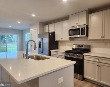 377 Waterside Square - Photo Thumbnail 21