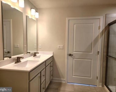 377 Waterside Square - Photo Thumbnail 9