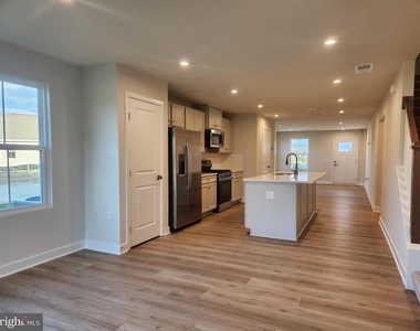 377 Waterside Square - Photo Thumbnail 25