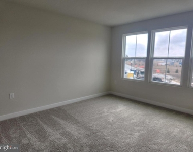 377 Waterside Square - Photo Thumbnail 14